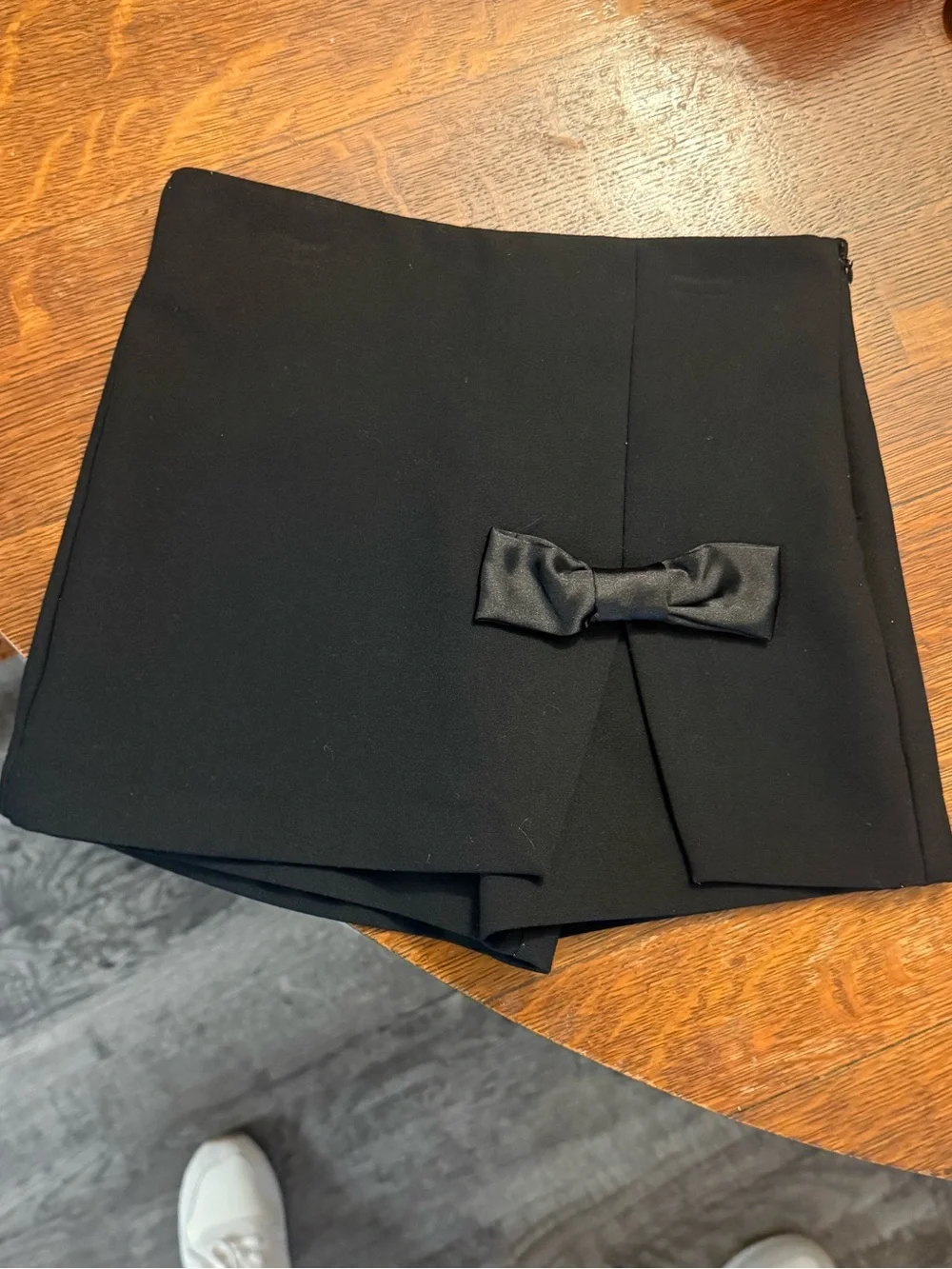 Zara Girls Black Flat Front Skort with Front V-Slit & Satin Bow Detail